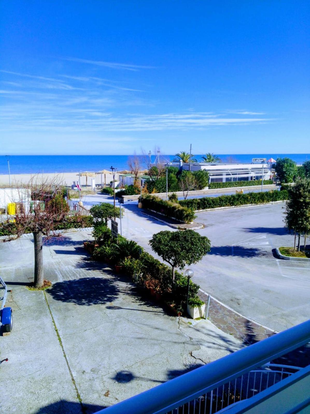 Hotel Riviera Silvi Marina Esterno foto